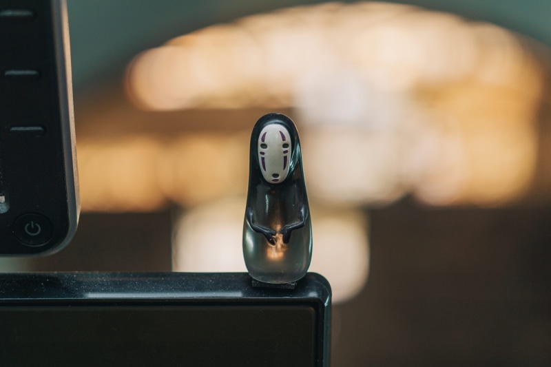 close-up, away, design, kaonashi, music, domestic kitchen, wireless technology, metal, 4K, room, focus, equipment, indoors, knob, toy, home, communication