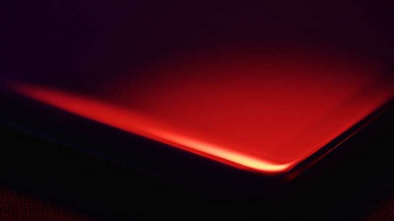 single object, technology, samsung, glass, indoors, copy space, galaxy, abstract, close-up, abstract backgrounds, lighting equipment, curved, round, s9