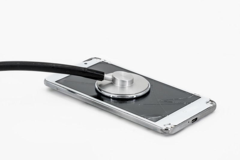 doctor, screen, studio shot, 5K, medical instrument, wireless technology, internet, no people, computer, copy space, medical equipment, white background