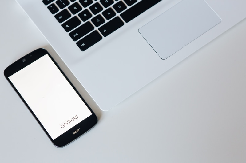 headphones, telephone, 5K, keyboard, White, communication, computer equipment, internet, close-up, equipment, smart Phone, portability, computer key, business