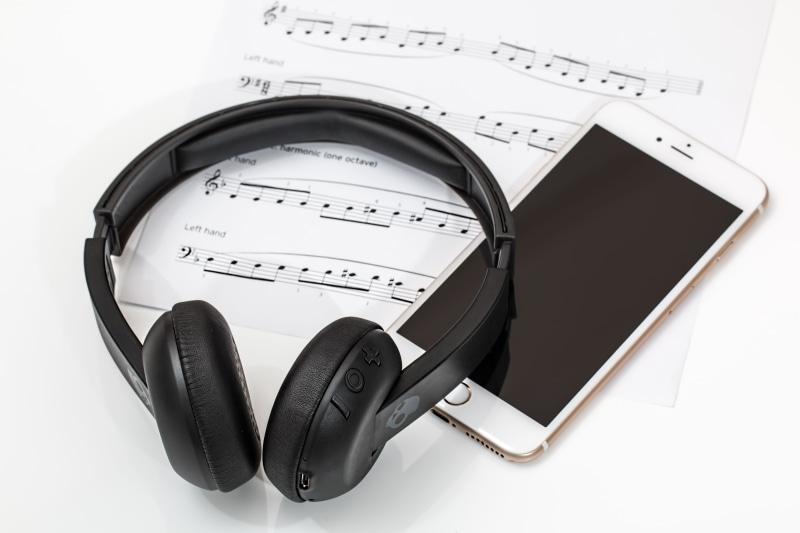 equipment, audio, phone, modern, bluetooth, digital, device, iphone, 5K, sound, smartphone, wireless, media, cut out, telecommunications equipment, entertainment