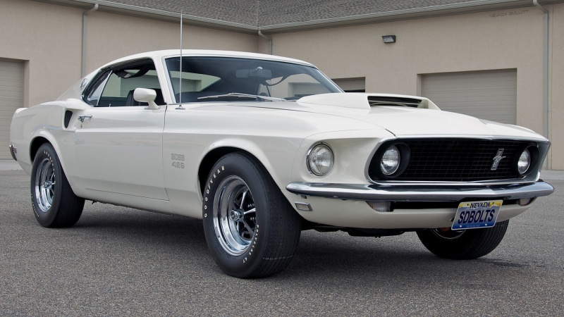 1080P, luxury, Boss 428 Mustang, built structure, city, vintage car, wealth, white color, motor vehicle, building exterior, land vehicle, car, retro styled