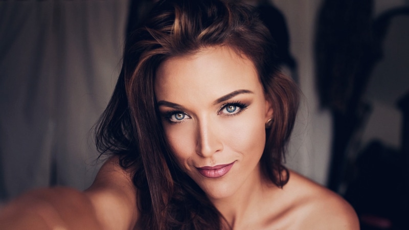 young women, fashion, face, headshot, long hair, brown hair, one person, women, beautiful people, 1080P, beauty, indoors, beautiful woman, body part, semi-dress