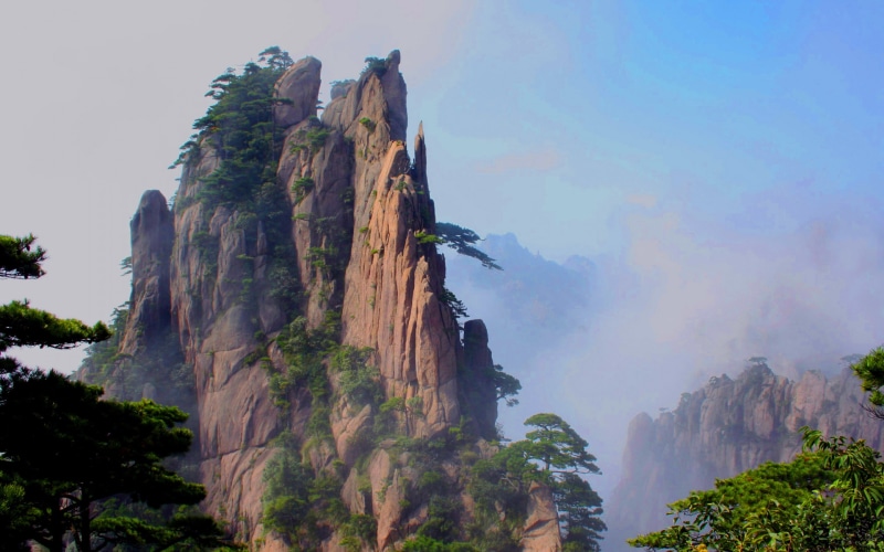 2K, plant, eroded, no people, rock - object, huangshan, tranquility, formation, sky, outdoors, tree, day, beauty in nature, tranquil scene, cliff, rock