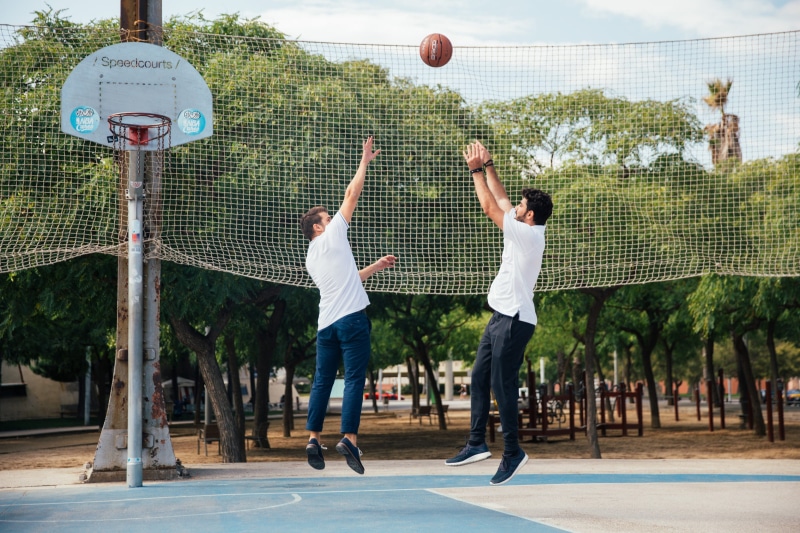 recreation, body part, scoring, full length, leisure activity, jumping, people, training, motion, friends, basketball - sport, basketball, 20-25 year old