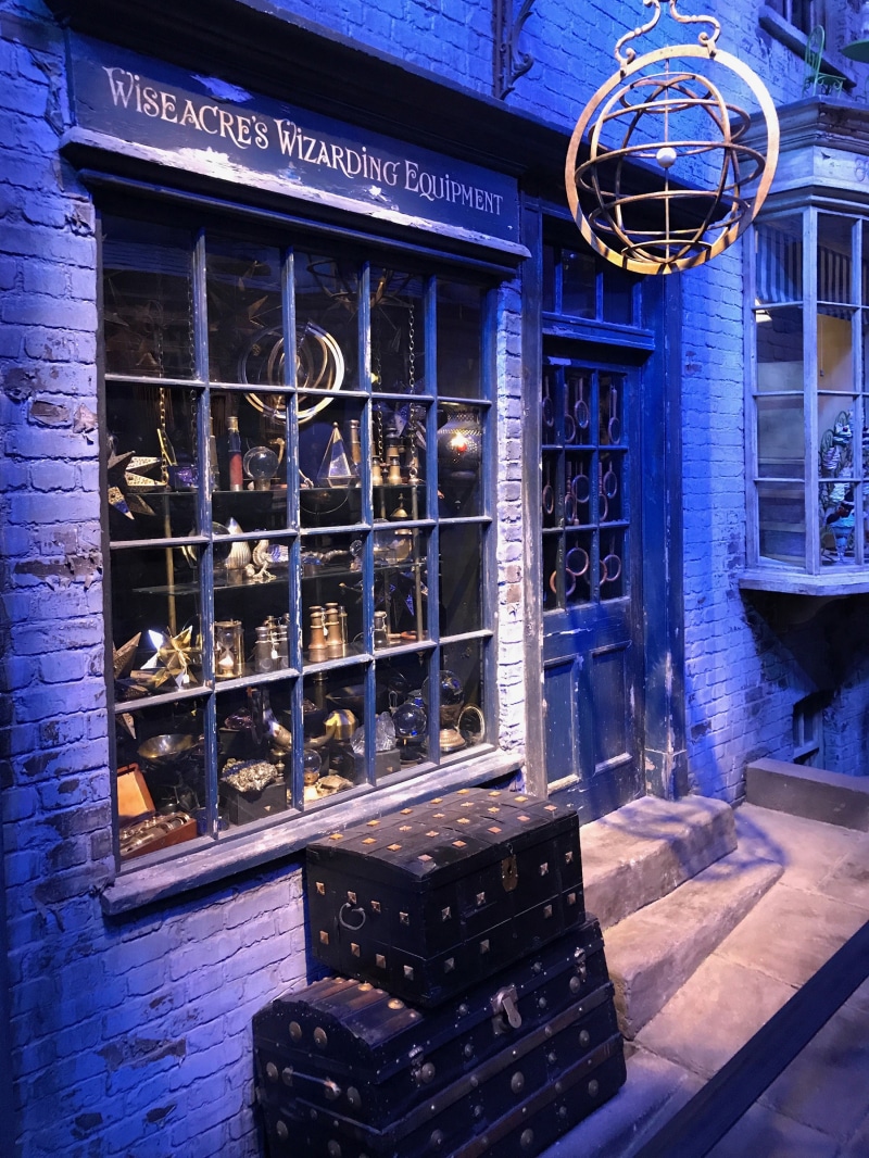no people, window, diagon alley, display, text, film studios, building, illuminated, box, london, outdoors, table, harry potter, black, 2K, chest, door