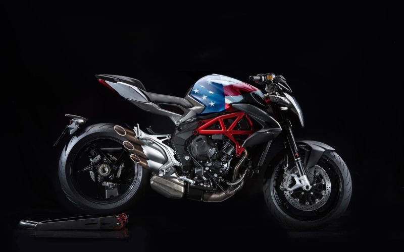 speed, helmet, riding, sports race, biker, headwear, USA, silver colored, Brutale, mv, 800, 2017, indoors, motorsport, chrome, transportation, 1080P, customized