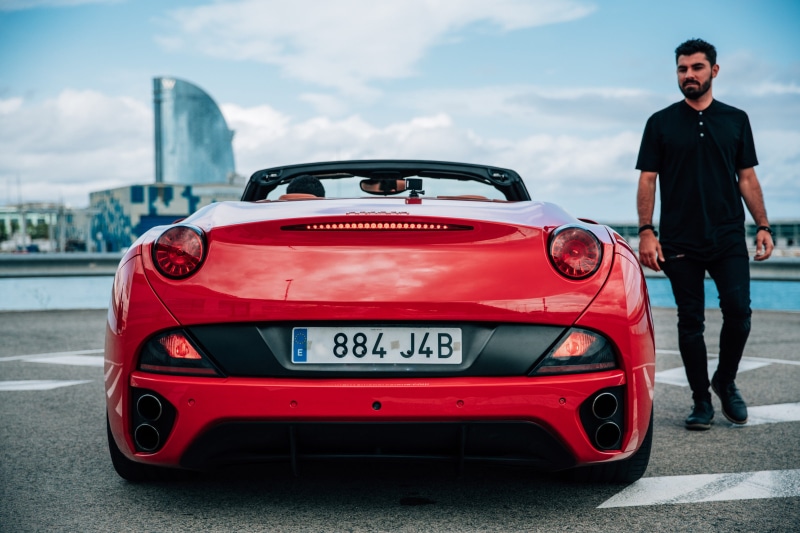 real people, beside, mode of transportation, automotive, Sport, daylight, View, Speed, road, land vehicle, standing, technology, portrait, asphalt, sports