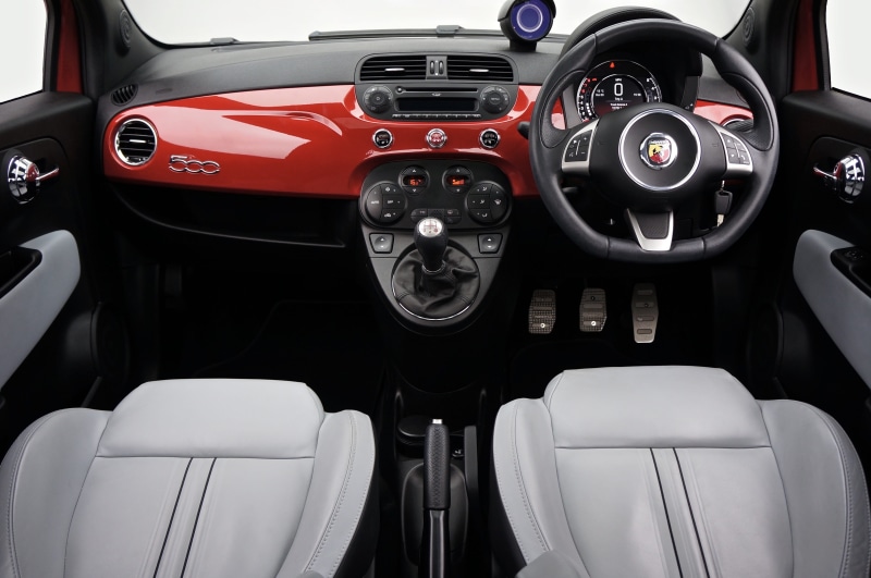 power, retro, interior, motor vehicle, transportation, 4K, speedometer, modern, motor, indoors, wheel, red, luxury, cockpit, wealth, car, speed, airplane