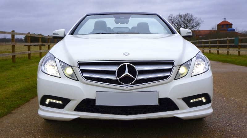 vehicle, 4K, architecture, mode of transportation, leather, fast, clouded, alloy, speed, sky, design, mercedes, automobile, outdoors, prestige, front view