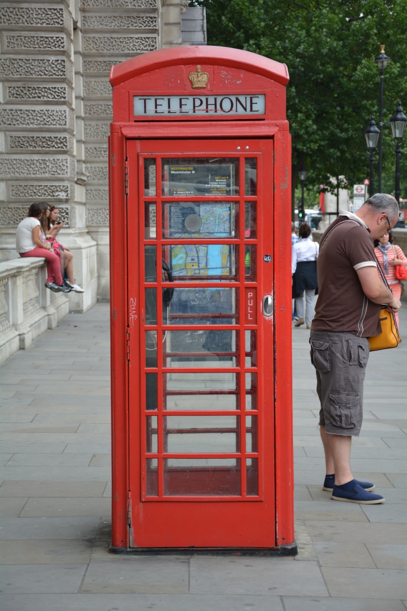 women, phone booth, full length, booth, london, built structure, red, man, technology, england, telephone, western script, english Culture, communication