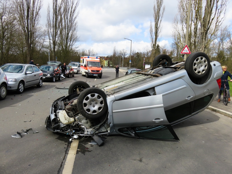 police, traffic accident, city, mode of transportation, accident, motor vehicle, stationary, outdoors, transportation, vehicle accident, day, totaled, bare tree