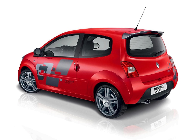 white background, insurance, 720P, traffic accident, red, rs, sports car, studio shot, no people, renault, cut out, technology, retail, misfortune, wheel