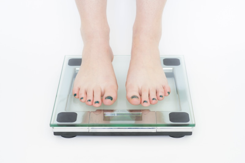 bathroom Scale, muscular, active, body part, diet, girl, scale, loss, cut out, body conscious, front view, human toe, top, nail polish, human leg, kilogram