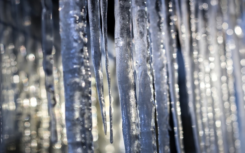 depth of field, icicle, 720P, bokeh, ice