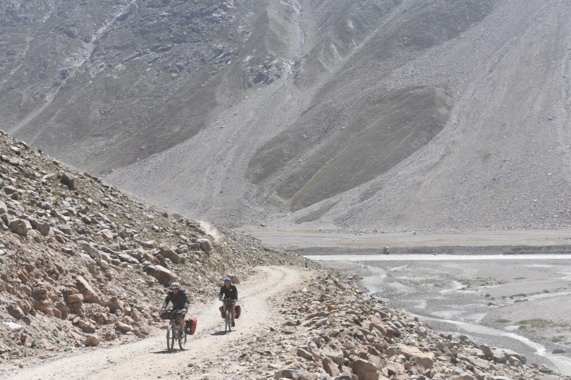 ride, vacations, inspiration, extreme, survival, road, leisure, walking, sport, hiking, happy, traveler, discovery, mountain, sunlight, women, two people