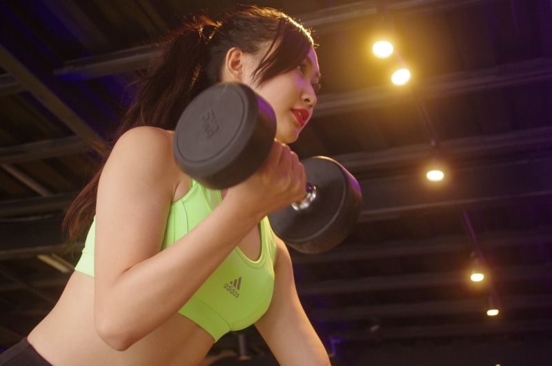 three quarter length, training, healthy lifestyle, body, young, lens flare, sport, motion, one person, clothing, vitality, young adult, girl, weight training