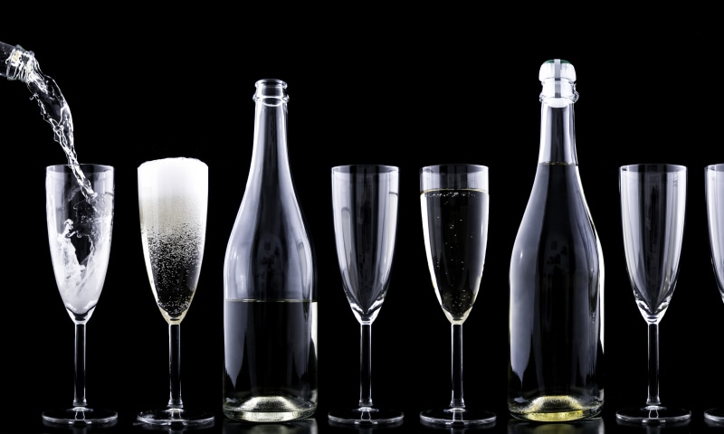 celebrate, drink, bottles, party, festive, celebration, alcohol, champagne, congratulations, wine, happy, 4K, drops, cheers, luxury