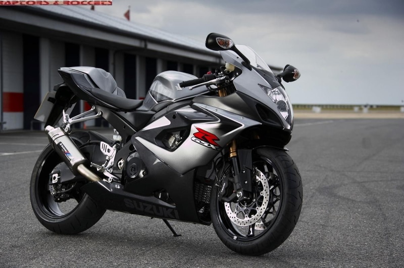 land vehicle, street, nature, Suzuki GSX-R, no people, motorcycle, parking, sunlight, day, scooter, road, transportation, mode of transportation, 480P