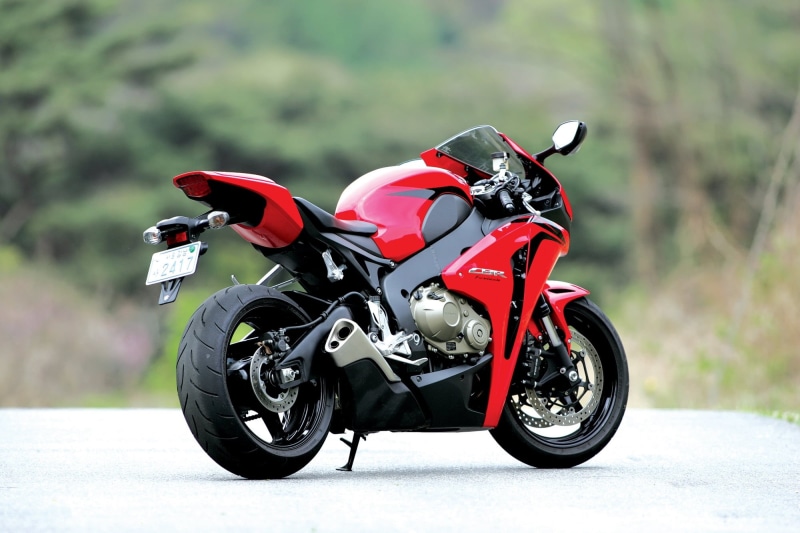 helmet, sports, black, extreme Sports, engine, sport, outdoors, formula One Grand Prix, exhaust pipe, mode of Transport, road, motorsport, cbr1000rr, speed