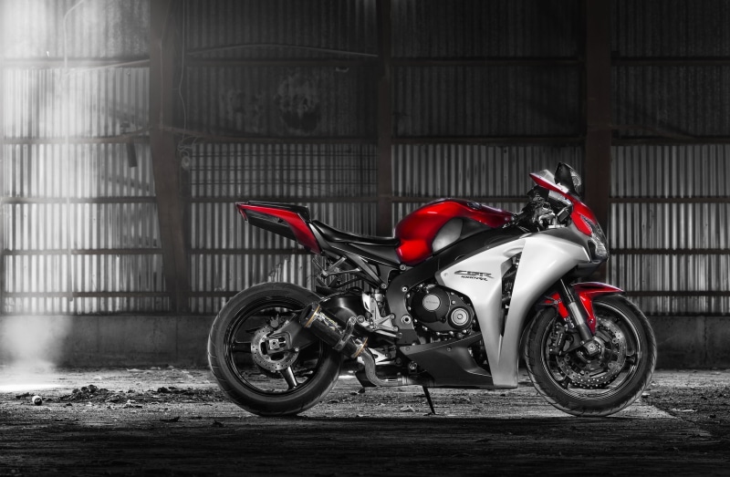 building exterior, no People, metal, engine, 1080P, Honda CBR1000RR, parking, day, architecture, luxury, chrome, bicycle, motorcycle, old-fashioned, classic