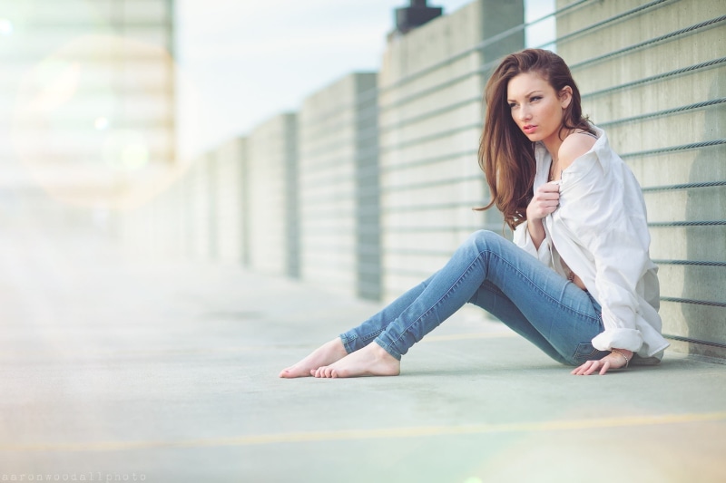 woman, barefoot, women, young women, casual clothing, shirt, day, outdoors, young adult, near, beauty, adult, hair, wireless technology, brown hair, one person