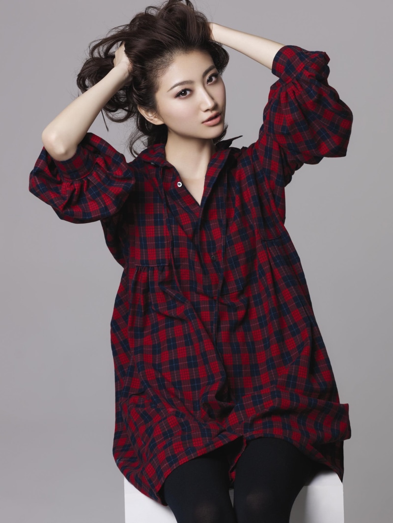 open mouth, 1080P, women, Asian, shirt, looking at viewer, simple background, actress, Jing Tian, plaid shirt