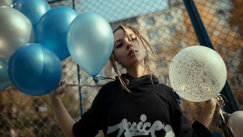 hoods, braids, outdoors, 2K, balloon, sportwear, looking at viewer, brunette, women, eyeliner, Ksenia Kokoreva, black clothing, make up, Yuriy Lyamin