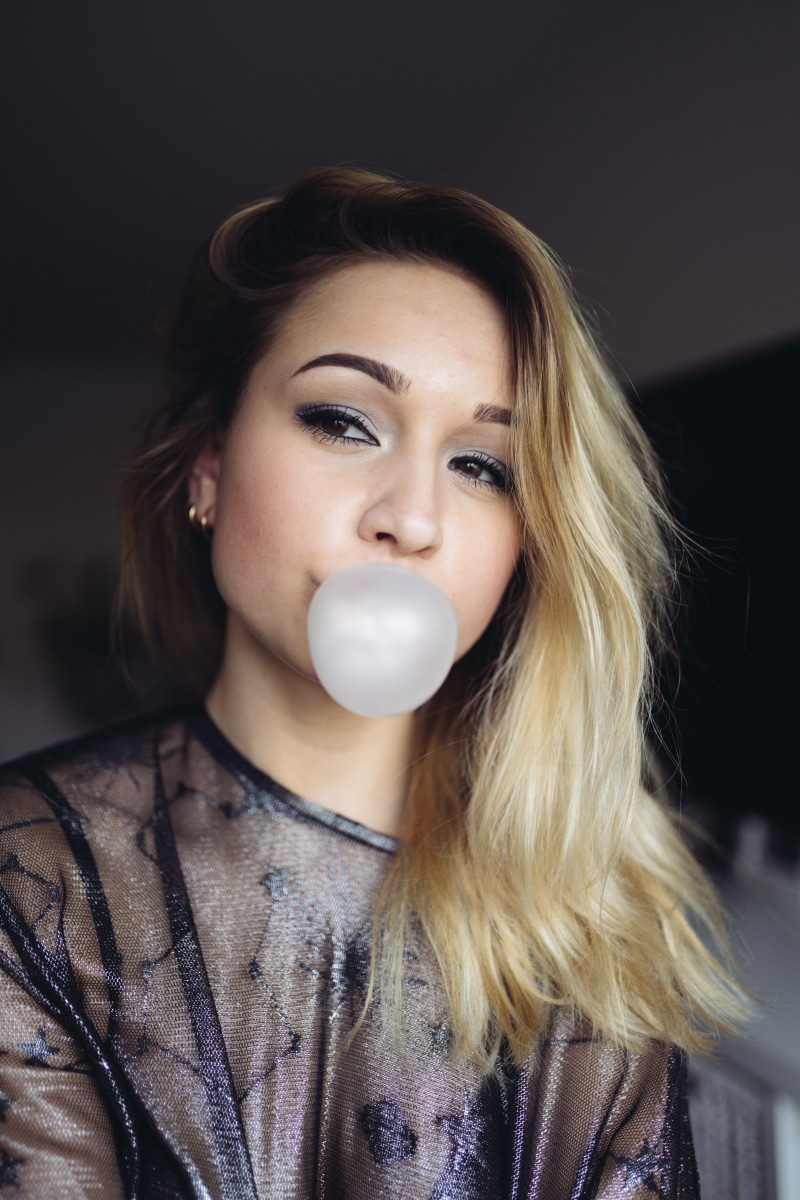 beauty, young Adult, fashion, lifestyles, human Face, 5K, elegance, looking, adult, face, love, caucasian Ethnicity, indoors, gum, cool, smile, stage Make-up