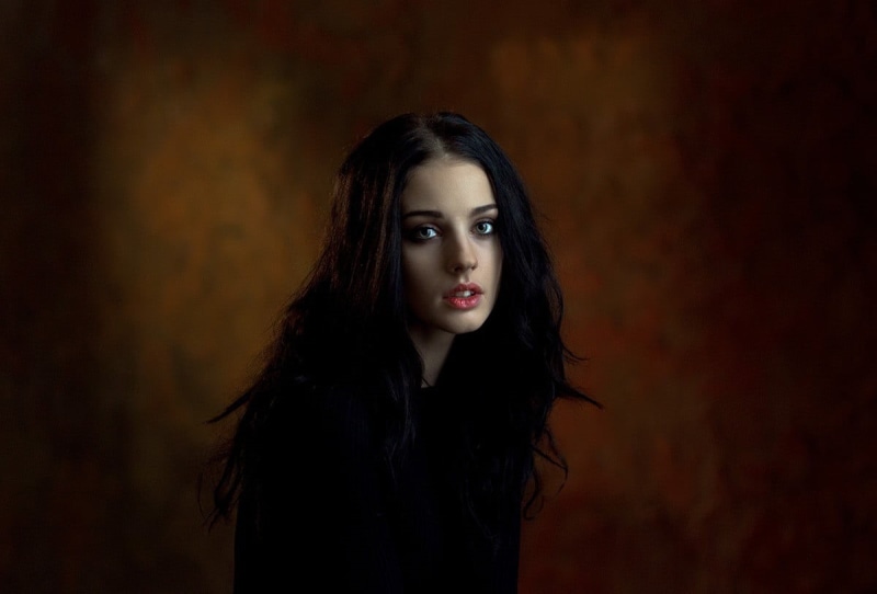one person, headshot, beauty, wearing, beautiful people, black, 480P, human hair, contemplation, beautiful woman, Alla Berger, brown hair, fashion, women