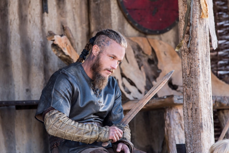 mid adult men, one person, mid adult, timber, adult, working, work tool, facial hair, males, men, beard, vikings 4k amazing hd desktop, wood, craft, 4K