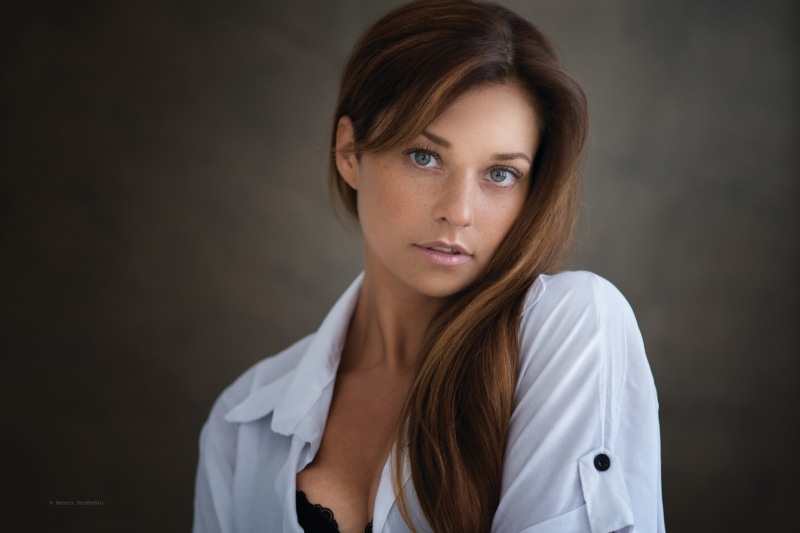 women, front view, black background, portrait, one person, brown hair, hairstyle, headshot, young adult, young women, 1080P, beautiful woman, looking at camera