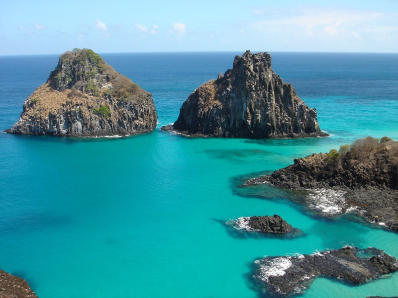 landscape, beach, cliffs, surrounded, cliff, body, fernando, scenics, Brasi, sea, aerial, coastline, noronha, 2K, summer, aerial photography, photography
