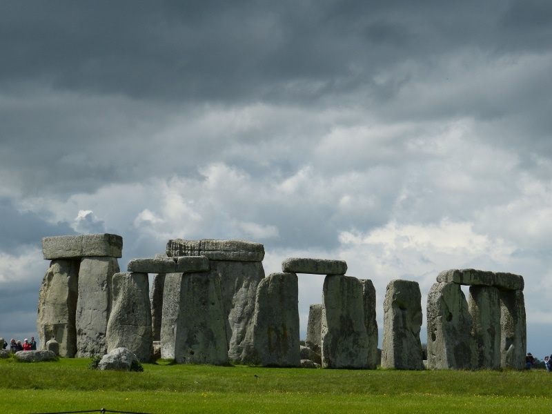 sky, field, england, stonehenge, place of worship, meadow, ancient civilization, 4K, grass, ancient, history, archaeology, clouds, tourism, ruined, day