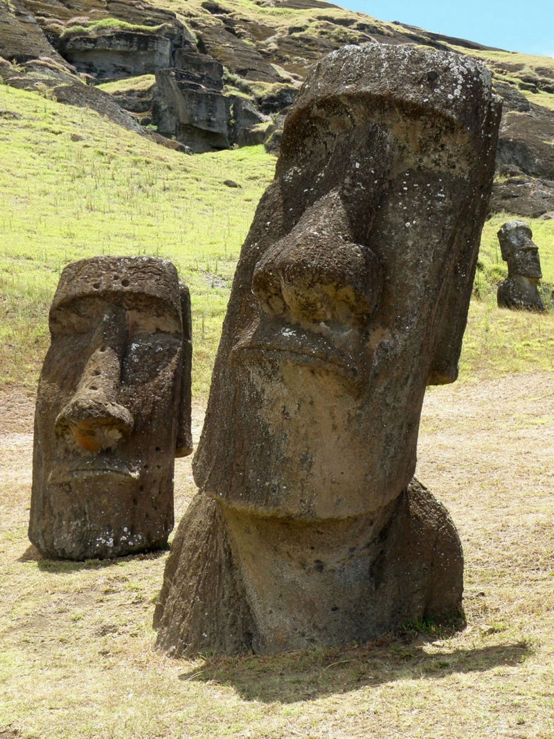 statues, day, deterioration, island, old, believe, outdoors, stone figure, old ruin, rapa nui, stone material, ruined, moai, art and craft, ancient civilization