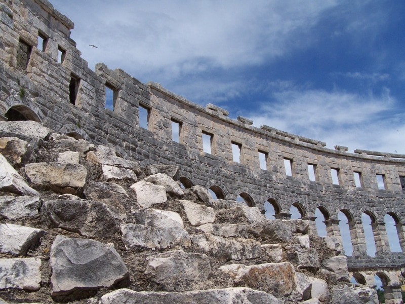 concrete, day, sky, coliseum, architecture, archaeology, blue, empire, historical, europe, building exterior, historic, amphitheater, istria, arch, low angle view