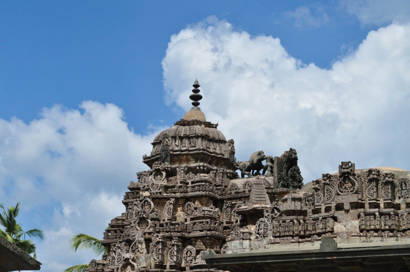 hindu, india, 4K, temple, building exterior, temple - Building, history, worship, outdoors, the past, spiritual, cultures, sky, karnataka, old, statue