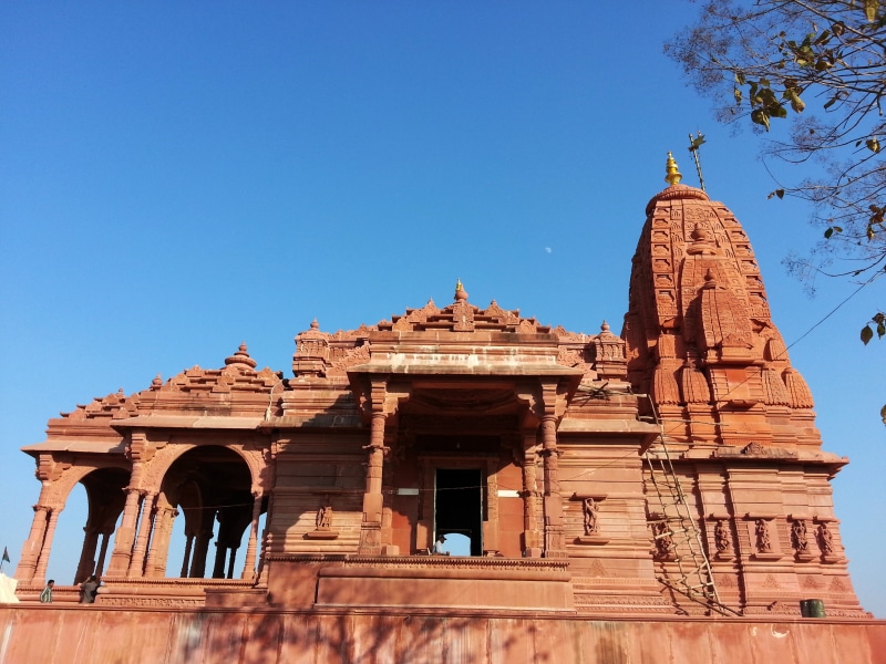 building, tourism, built structure, copy space, belief, madhya, landmark, monument, hinduism, travel, stone, outdoors, architecture, low angle view, religious