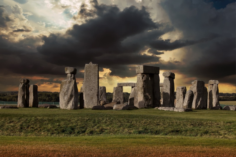 storm cloud, ancient history, wiltshire, ancient, field, cloudy, archeology, cemetery, tranquil scene, day, ruined, architecture, nature, history, archaeology