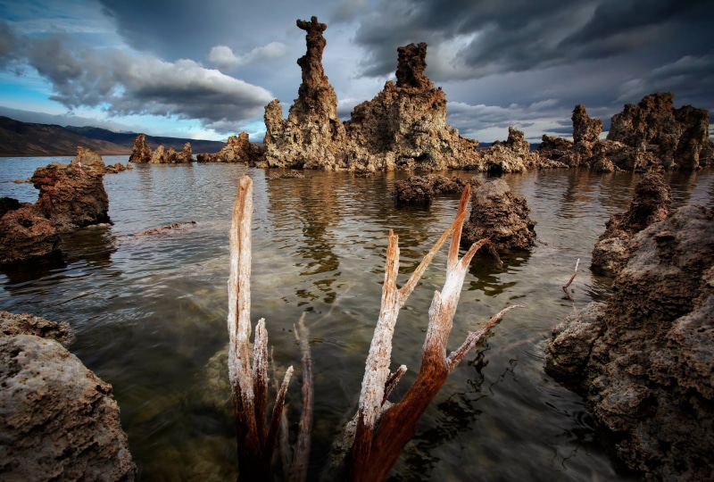 outdoors, gloomy, rock - Object, scenics, brown, skies, dpp, bluewater, fullframe, Ca, california, rock, reflections, nature, 720P, Mono Lake, seascape