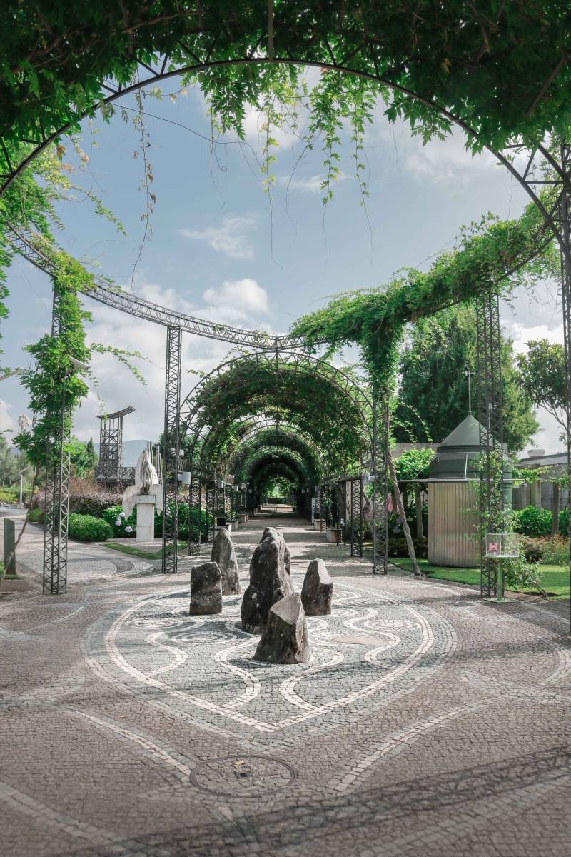 direction, vine, park, statue, five, cloud, architecture, outdoors, rocks, portugal, no people, garden, ponte de lima, cobblestone, plant, religion, pavers
