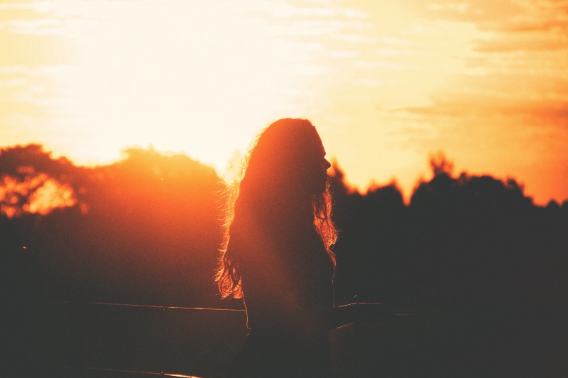sunset, hair, right, standing, hairstyle, one person, sunlight, rear view, facing, adults only, beauty in nature, women, real people, sun rays, people