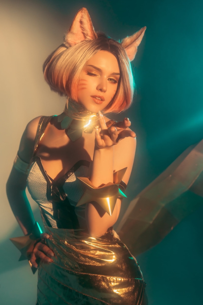 parted lips, 1080P, Ahri (League of Legends), model, short hair, winking, women indoors, looking at viewer, video game characters, animal ears, cosplay