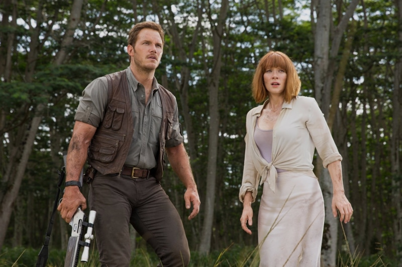 Jurassic Park, couple - relationship, nature, heterosexual couple, tree, happiness, looking at camera, Jurassic World, Bryce Dallas Howard, males, women