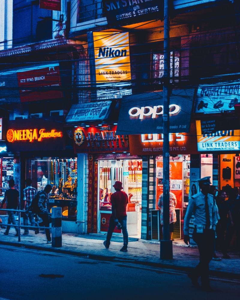 tourist, sign, front, women, street, travel, light, hustle, colour, person, city, famous Place, walking, lighttrail, store, jewel, billboard, city Life