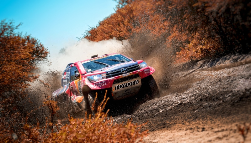 outdoors, Machine, The roads, landscape, motor vehicle, Toyota, mud, plant, Sport, Squirt, Hilux, no people, rural scene, Auto, land, 2K, gravel, mode of transportation