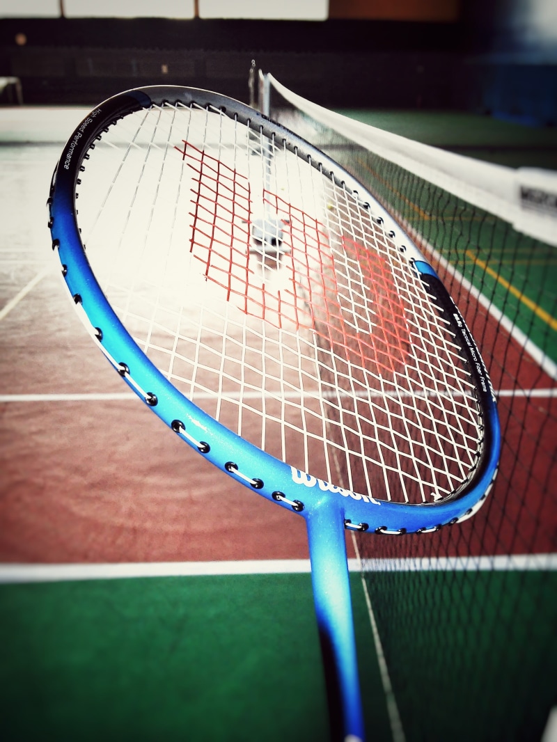 absence, close-up, net - sports equipment, tennis, wilson, competition, blue, high angle view, seat, tennis racket, court, Badminton, no people, 2K, focus on foreground