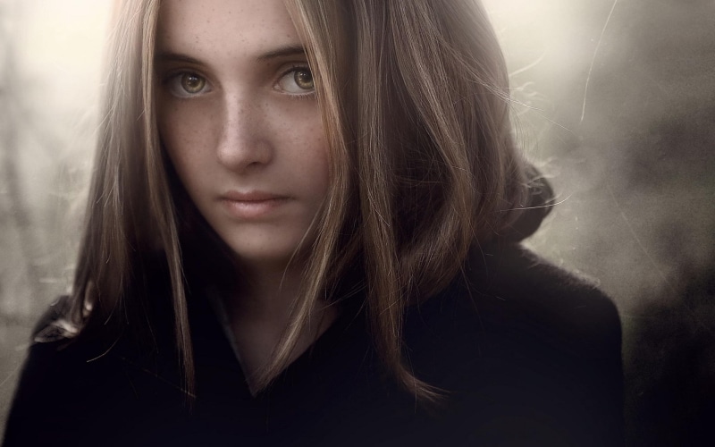 teenager, one person, emotion, hood - clothing, 1080P, women, looking at camera, front view, adolescence, adult, contemplation, portrait, close-up, young adult