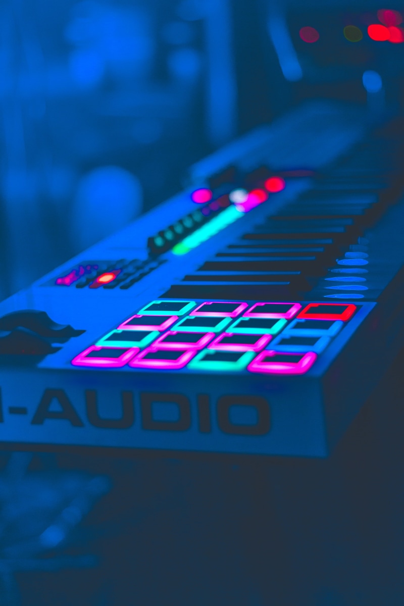 studio shot, gray, control Panel, keyboard, business, choice, arts culture and entertainment, data, launchpad, text, indoors, m, audio, in a row, multi colored