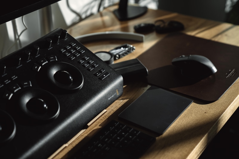 electronics, photography themes, connection, red camera, indoors, technology, video gaming, furniture, blackmagic design, no people, mouse, table, computer hardware